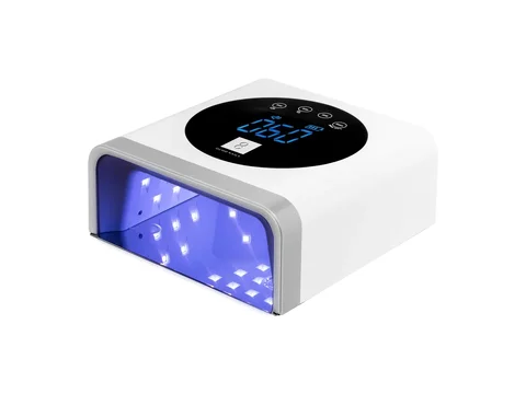 Uñas con lámpara UV